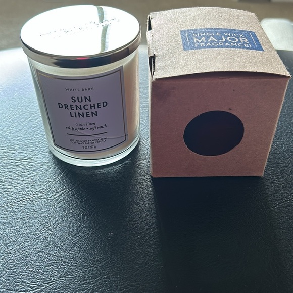 White Barn Sun Drenched Linen Candle / 8 oz. / Soy Wax Blend Candle / New … - Picture 2 of 6